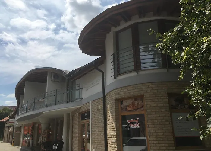 Konde Apartments A